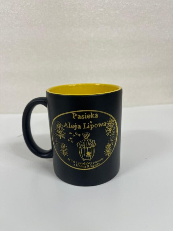 Kubek czarny matowy  (żółty) - grawerowany obrazek, napis