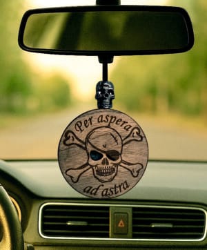 05. Zawieszka z motywem pirackim 05. Zawieszka z motywem pirackim