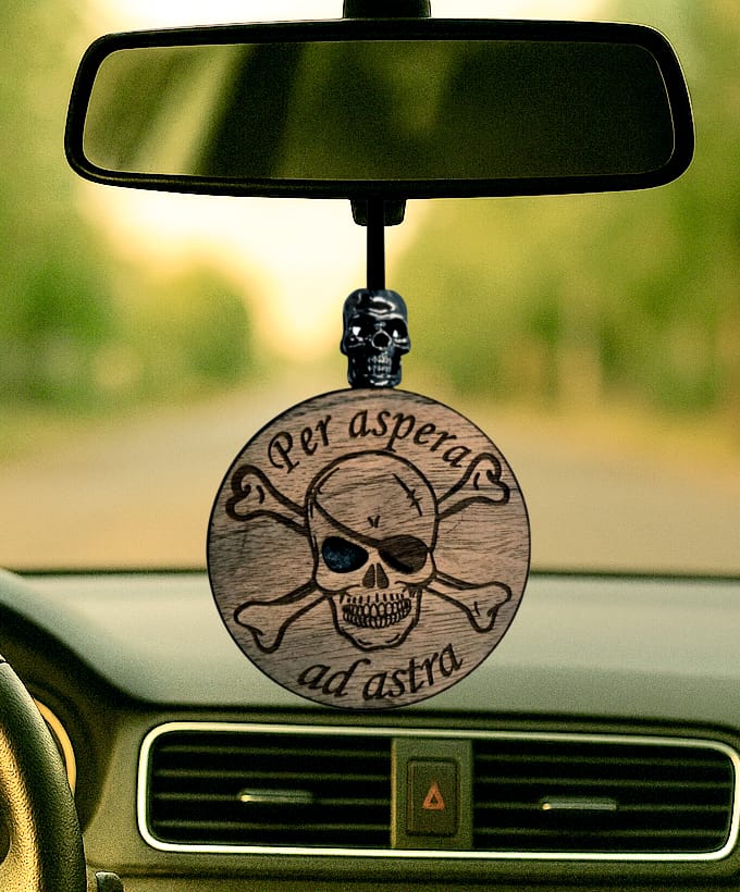 05. Zawieszka z motywem pirackim